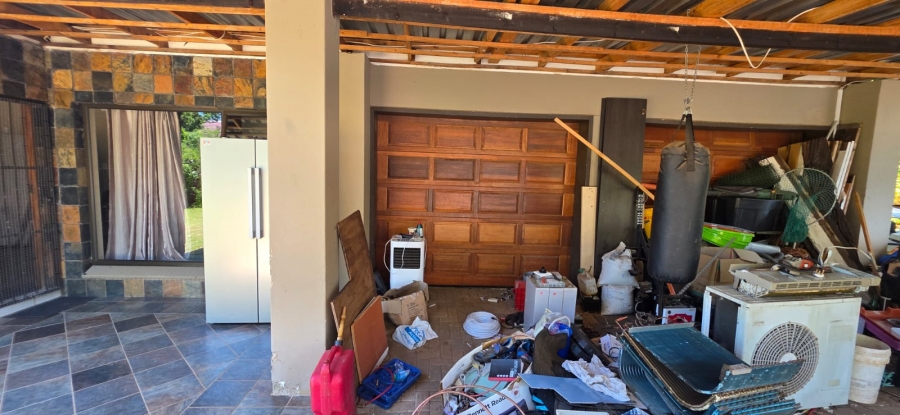 5 Bedroom Property for Sale in Wilkoppies North West